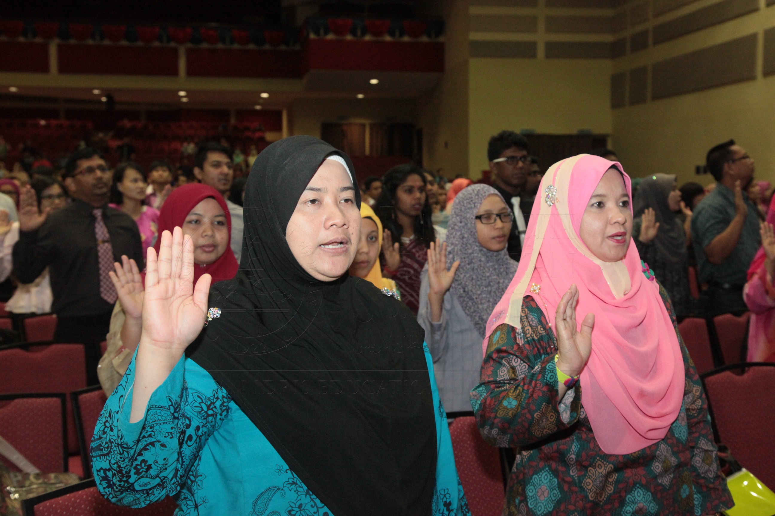 PRO16 16 siswazah IMG 0223